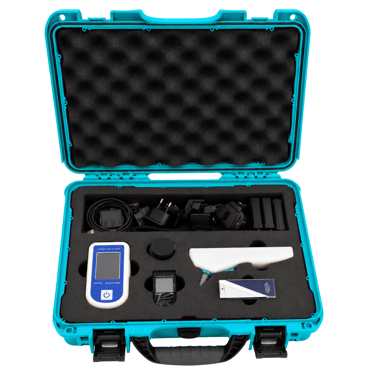 La valigetta dell'Euro Kit aperta, vista frontale: Gluco-mini, Oxi ed Ear-T nella spugna, con caricatori, adattatori e batterie nel loro scomparto